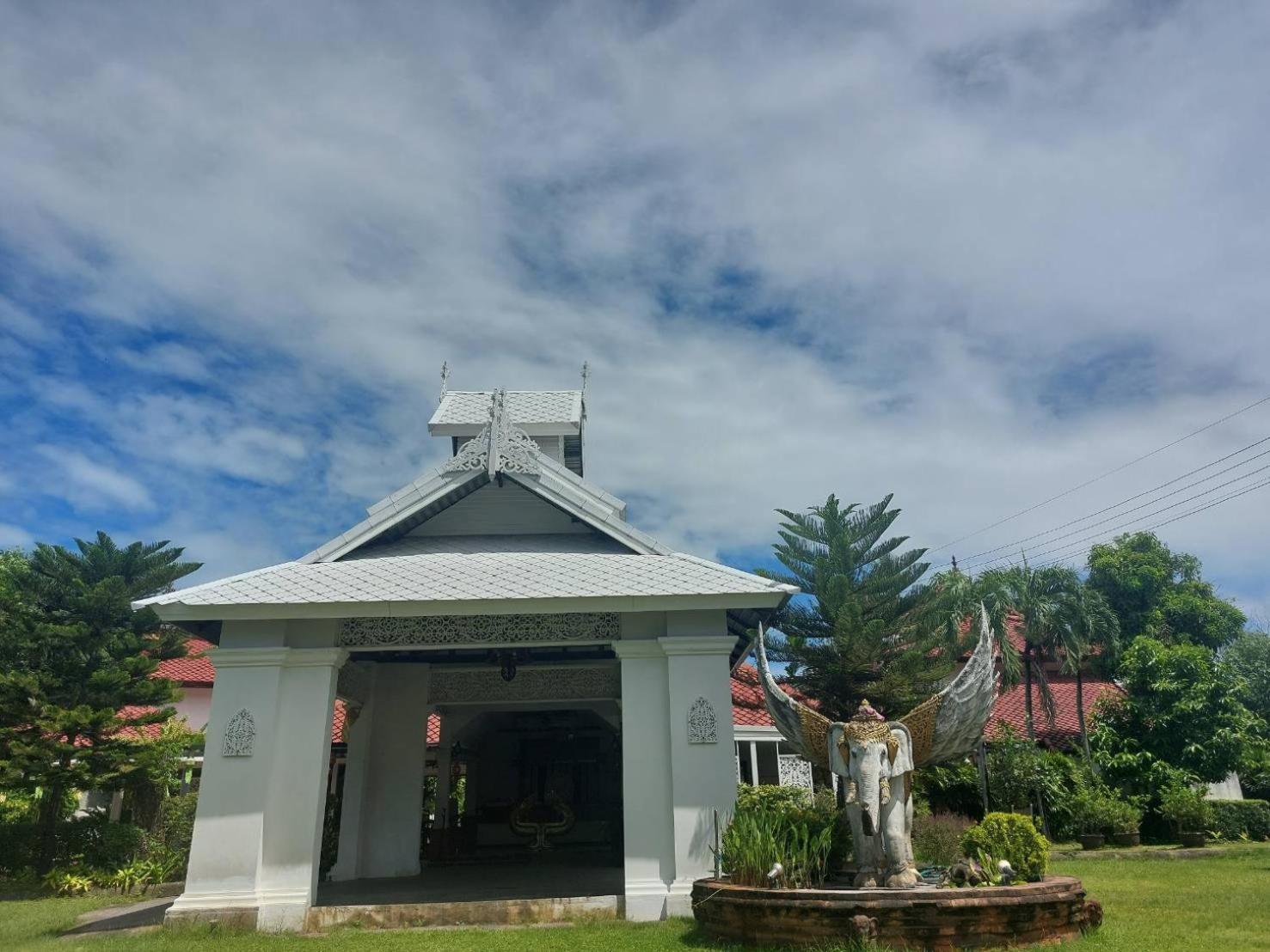 Karinthip Village Chiang Mai Exterior photo