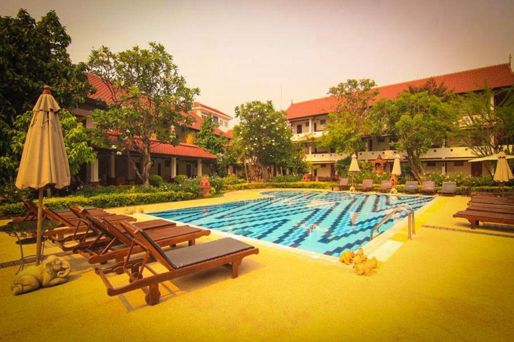Karinthip Village Chiang Mai Exterior photo