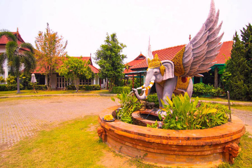 Karinthip Village Chiang Mai Exterior photo